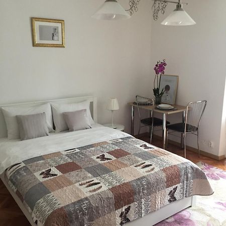 Apartamento Marcy Studio Bucarest Exterior foto